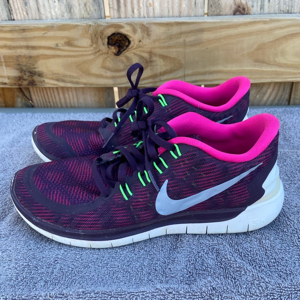 Nike Free 5.0 Athletic Running Shoes, Women’s size 8, Black and Pink